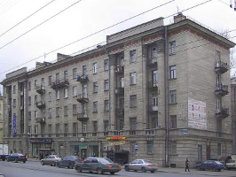 Теплое остекление лоджий и балконов пластиковыми окнами в Санкт-Петербурге в домах серии "Сталинка"