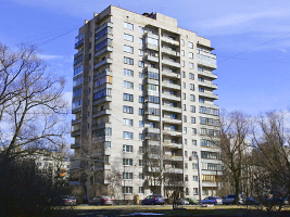 "Брежневка" 1-528 кп-80. Цены на теплое остекление балконов и лоджий для типовых домов различных серий в Санкт-Петербурге.