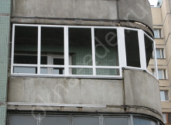 Фото 03. Особенности остекления балкона и лоджии окнами ПВХ в домах 137 серии в СПб.